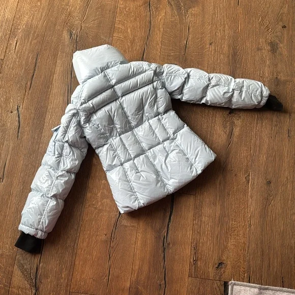 Girls Sam coat size 10 excellent condition.